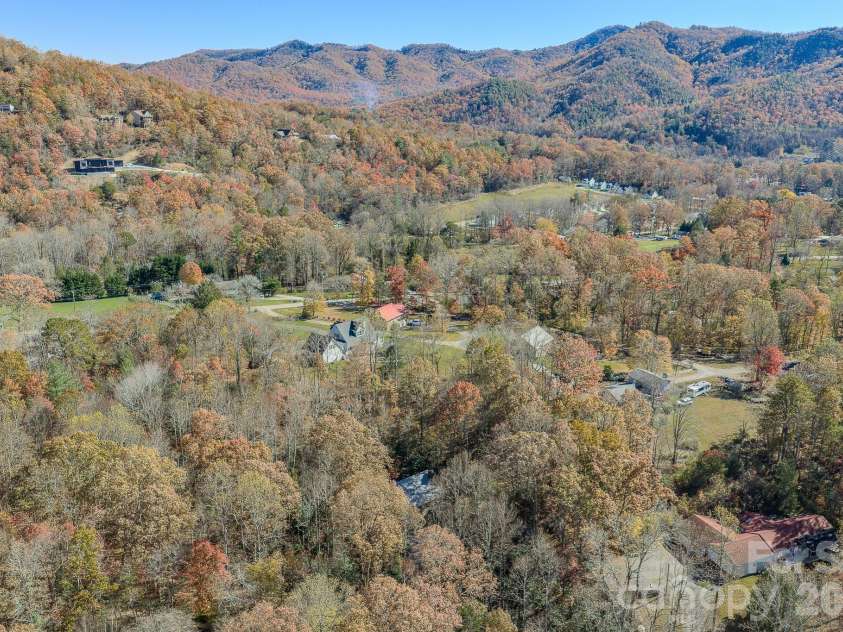 410 Avena Road, Black Mountain, NC 28711.  MLS# CAR4393879, YatesRealty ID 31145. 