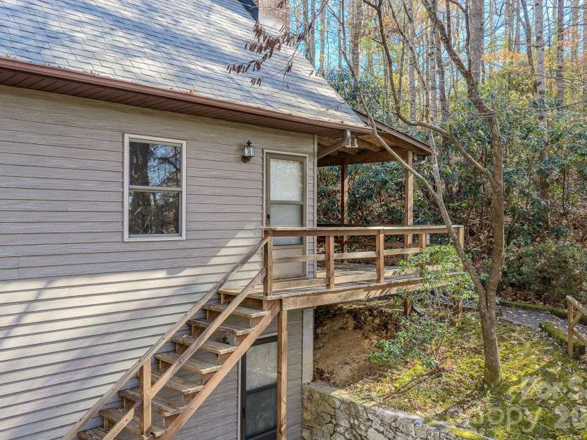 410 Avena Road, Black Mountain, NC 28711.  MLS# CAR4393879, YatesRealty ID 31145. 