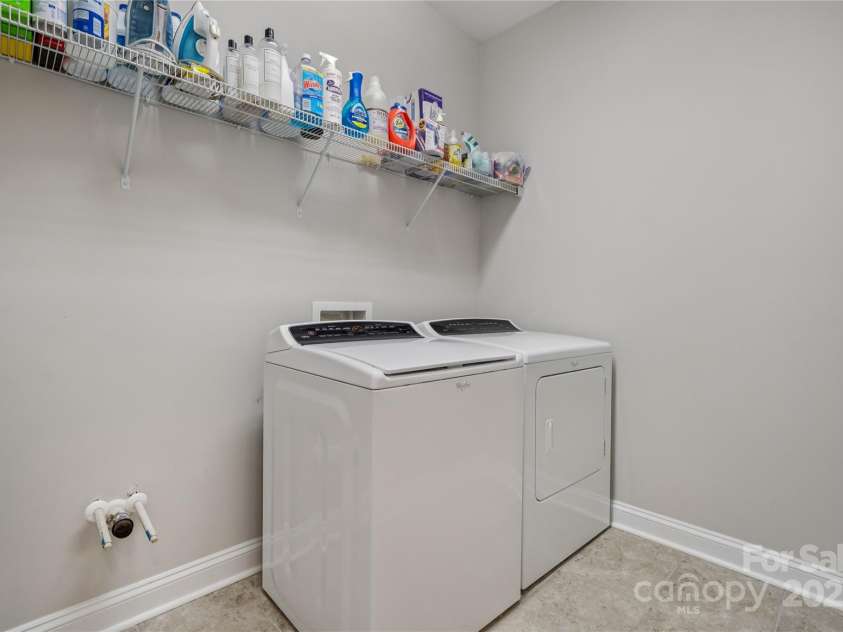 11623 Hophornbeam Lane, Charlotte, NC 28278.  MLS# CAR4287680, YatesRealty ID 31146. 