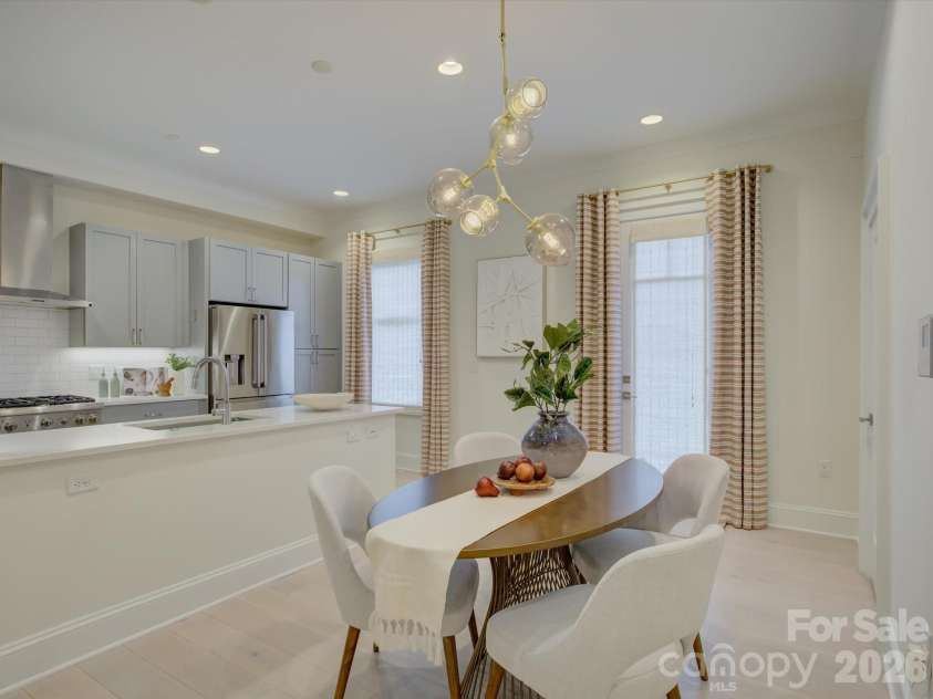 335 Tremont Avenue, Charlotte, NC 28203.  MLS# CAR4390231, YatesRealty ID 31147. 