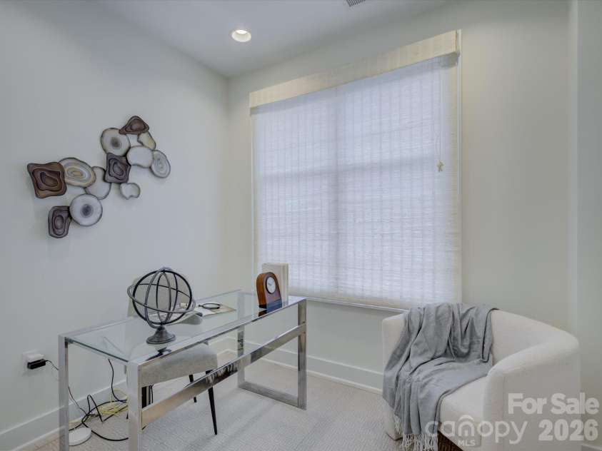 335 Tremont Avenue, Charlotte, NC 28203.  MLS# CAR4390231, YatesRealty ID 31147. 