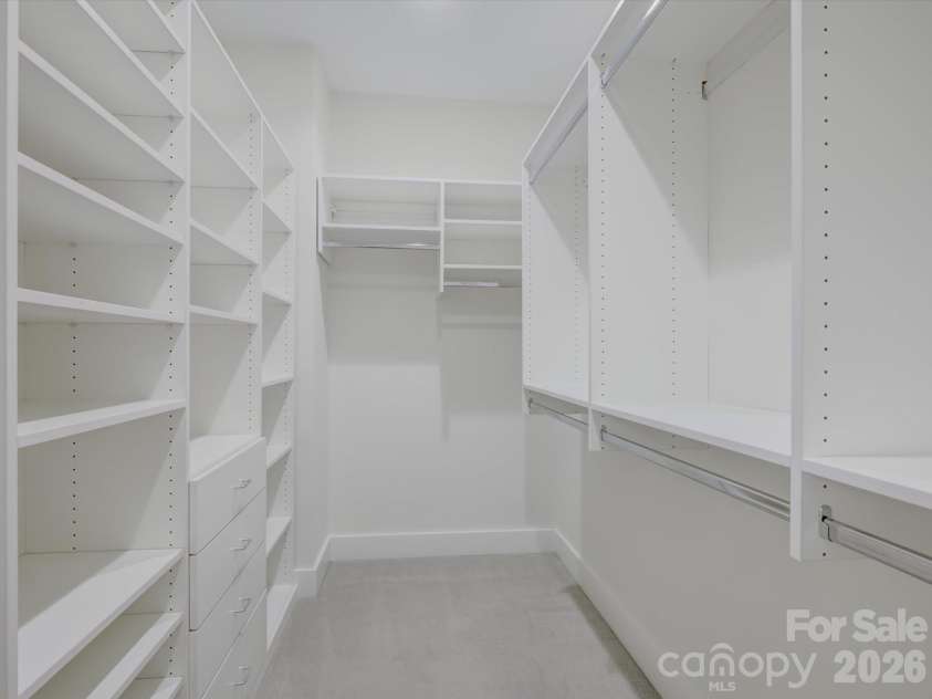 335 Tremont Avenue, Charlotte, NC 28203.  MLS# CAR4390231, YatesRealty ID 31147. 