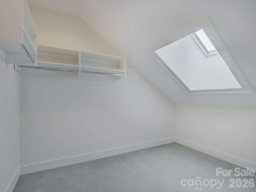 335 Tremont Avenue, Charlotte, NC 28203.  MLS# CAR4390231, YatesRealty ID 31147. 