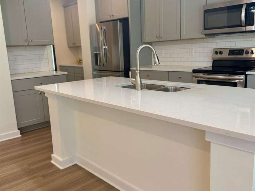 801 Anglin Forest Way, Charlotte, NC 28214.  MLS# CAR4281410, YatesRealty ID 31147. 