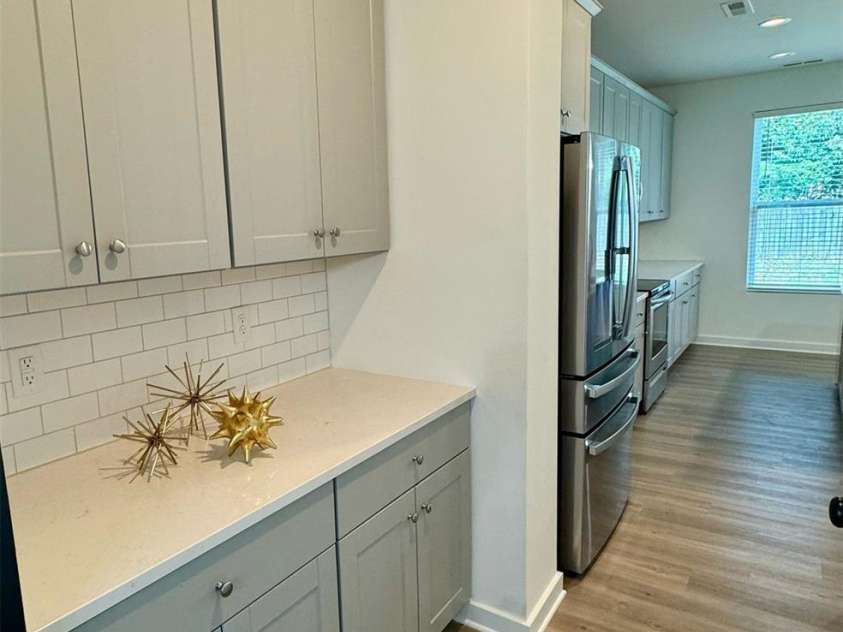 801 Anglin Forest Way, Charlotte, NC 28214.  MLS# CAR4281410, YatesRealty ID 31147. 