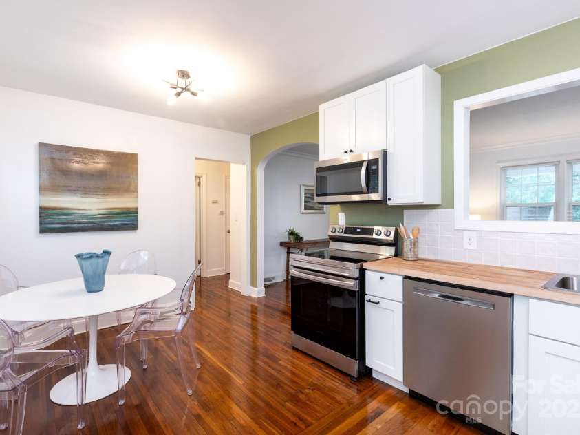 3015 Carol Avenue, Charlotte, NC 28208.  MLS# CAR4290095, YatesRealty ID 31149. 