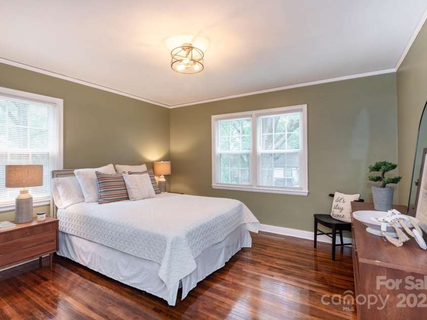 3015 Carol Avenue, Charlotte, NC 28208.  MLS# CAR4290095, YatesRealty ID 31149. 