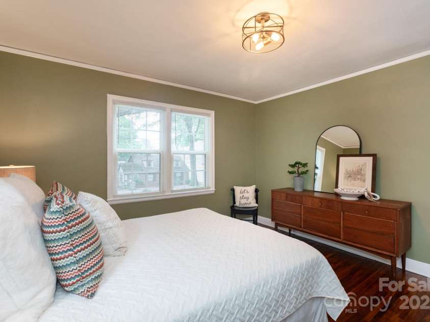 3015 Carol Avenue, Charlotte, NC 28208.  MLS# CAR4290095, YatesRealty ID 31149. 