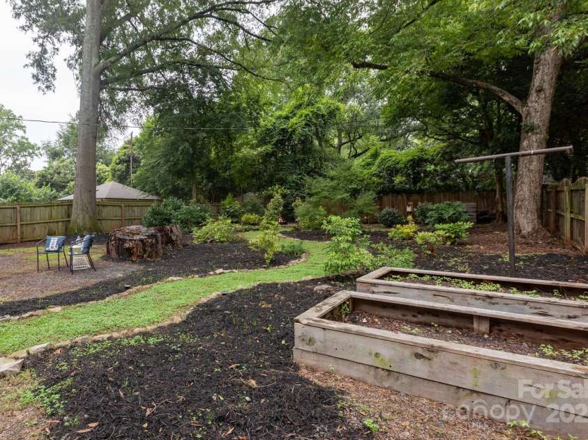 3015 Carol Avenue, Charlotte, NC 28208.  MLS# CAR4290095, YatesRealty ID 31149. 