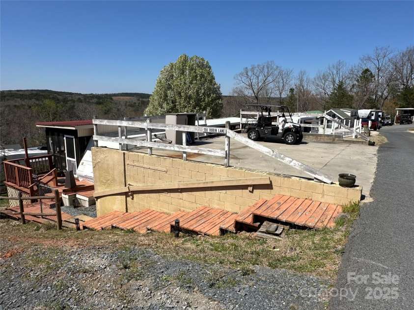 108 Robin Lane, New London, NC 28127.  MLS# CAR4238456, YatesRealty ID 3115. 