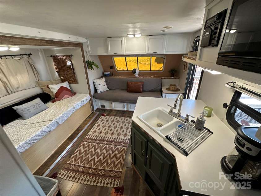 108 Robin Lane, New London, NC 28127.  MLS# CAR4238456, YatesRealty ID 3115. 