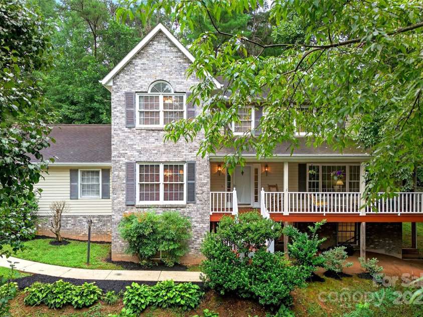 19 Moriah Lane, Asheville, NC 28803.  MLS# CAR4277964, YatesRealty ID 31150. Front street view