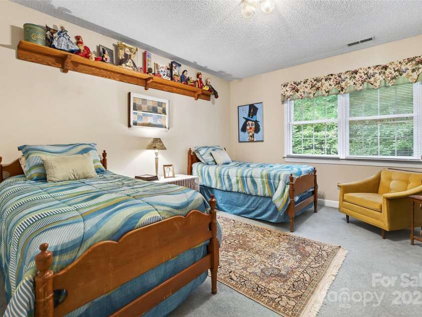 19 Moriah Lane, Asheville, NC 28803.  MLS# CAR4277964, YatesRealty ID 31150. Guest bed room