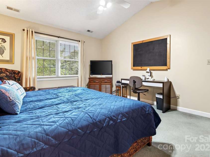 19 Moriah Lane, Asheville, NC 28803.  MLS# CAR4277964, YatesRealty ID 31150. Primary bedroom