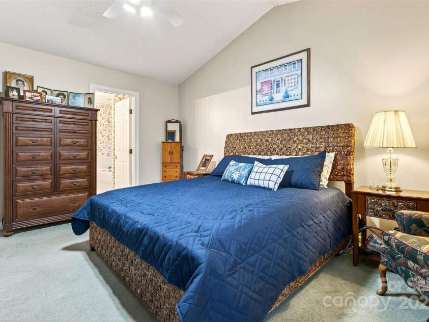 19 Moriah Lane, Asheville, NC 28803.  MLS# CAR4277964, YatesRealty ID 31150. Primary bedroom