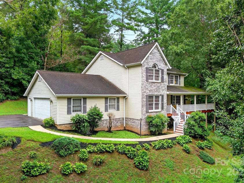 19 Moriah Lane, Asheville, NC 28803.  MLS# CAR4277964, YatesRealty ID 31150. Side view