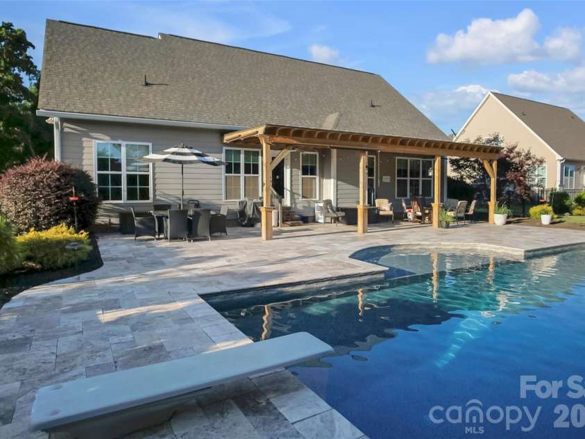 142 Augusta Lane, Shelby, NC 28150.  MLS# CAR4393857, YatesRealty ID 31151. 