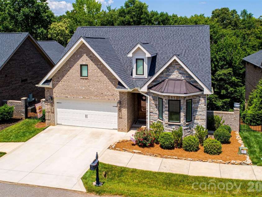 1414 Spring Ridge Lane, Denver, NC 28037.  MLS# CAR4392414, YatesRealty ID 31152. 