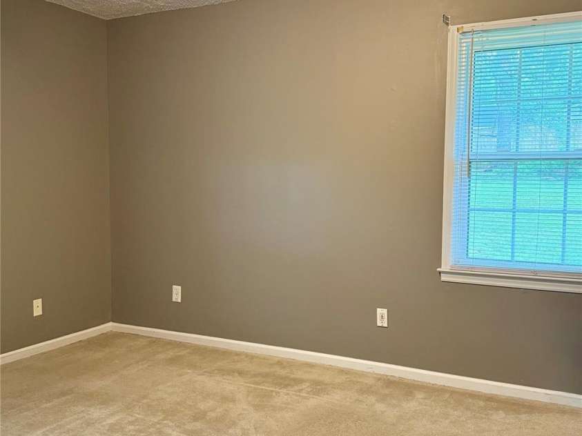 915 Eaglewood Avenue, Charlotte, NC 28212.  MLS# CAR4288443, YatesRealty ID 31152. Primary Bed