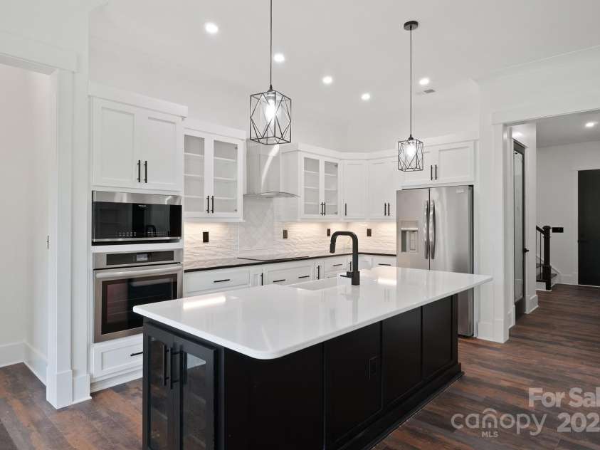 535 New Salem Road, Statesville, NC 28625.  MLS# CAR4333023, YatesRealty ID 31153. 