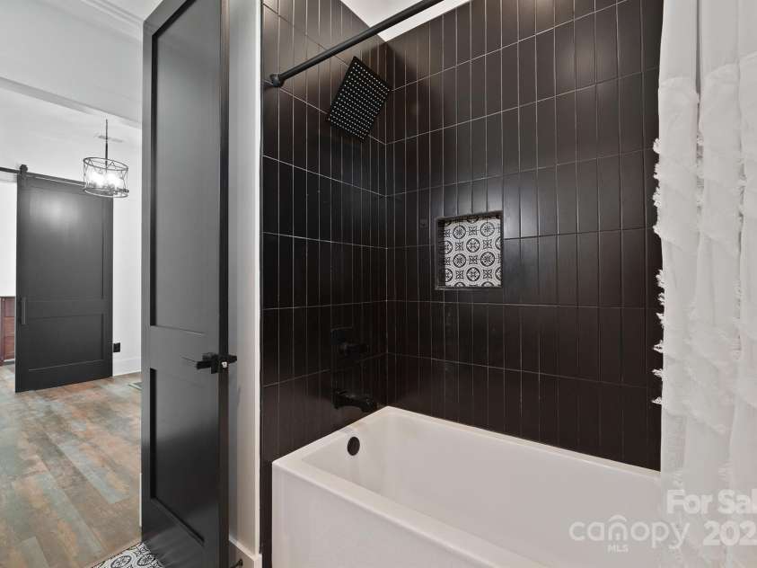 535 New Salem Road, Statesville, NC 28625.  MLS# CAR4333023, YatesRealty ID 31153. 