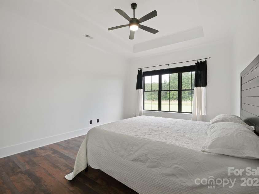 535 New Salem Road, Statesville, NC 28625.  MLS# CAR4333023, YatesRealty ID 31153. 