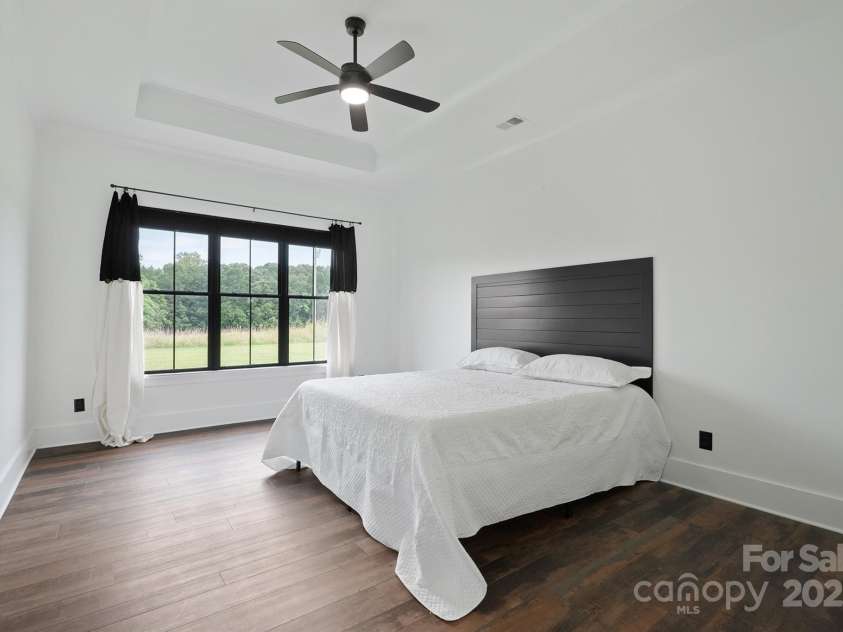 535 New Salem Road, Statesville, NC 28625.  MLS# CAR4333023, YatesRealty ID 31153. 