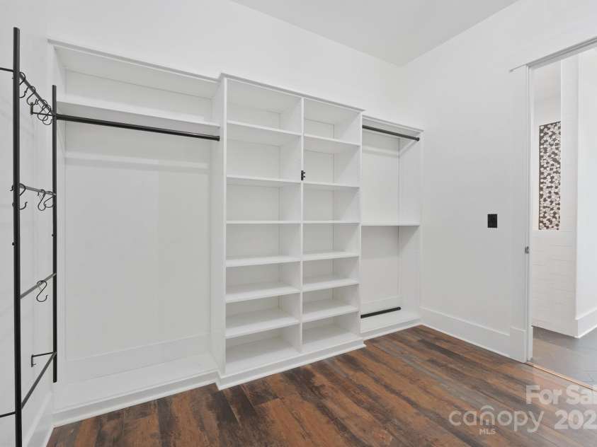 535 New Salem Road, Statesville, NC 28625.  MLS# CAR4333023, YatesRealty ID 31153. 