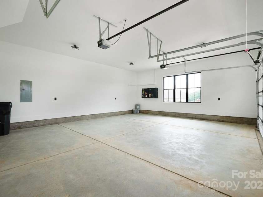 535 New Salem Road, Statesville, NC 28625.  MLS# CAR4333023, YatesRealty ID 31153. 