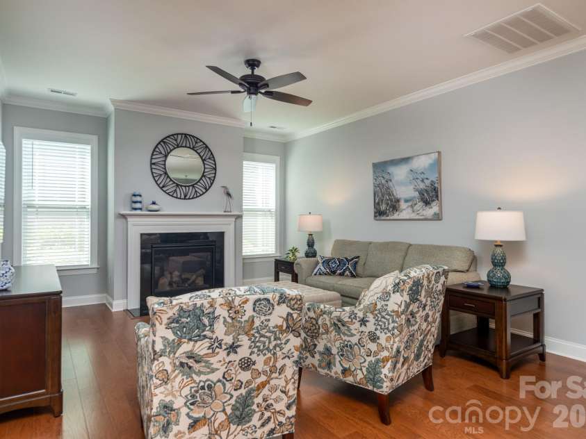 17718 Morehampton Avenue, Cornelius, NC 28031.  MLS# CAR4389501, YatesRealty ID 31154. 