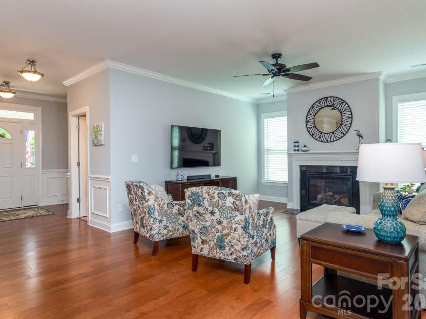 17718 Morehampton Avenue, Cornelius, NC 28031.  MLS# CAR4389501, YatesRealty ID 31154. Open plan- fabulous 5