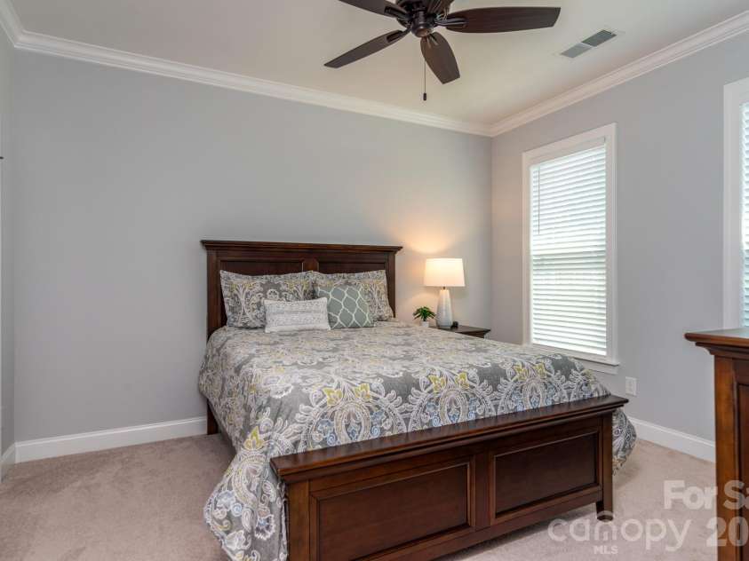 17718 Morehampton Avenue, Cornelius, NC 28031.  MLS# CAR4389501, YatesRealty ID 31154. Spacious guest rooms