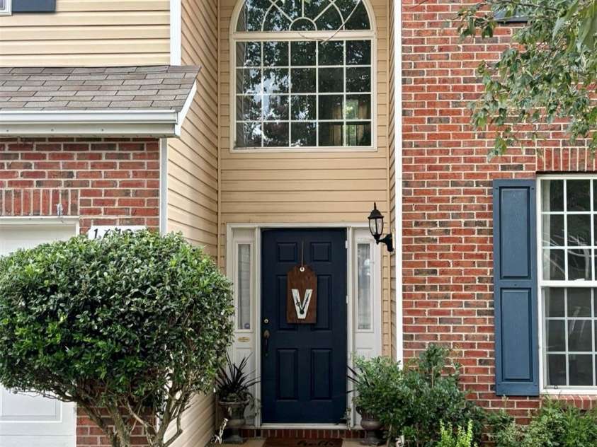 16123 Falling Meadows Lane, Charlotte, NC 28273.  MLS# CAR4286815, YatesRealty ID 31155. 
