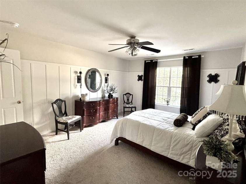 16123 Falling Meadows Lane, Charlotte, NC 28273.  MLS# CAR4286815, YatesRealty ID 31155. 