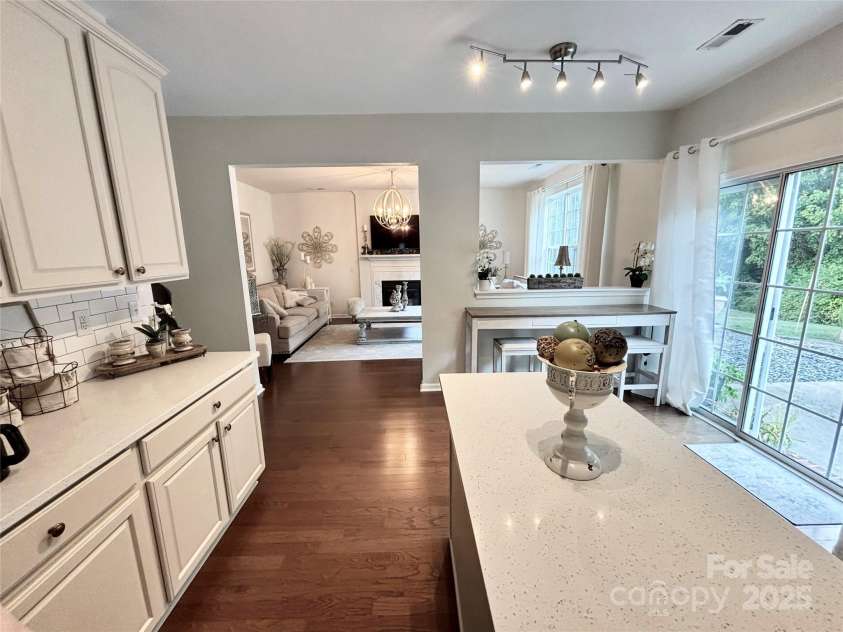 16123 Falling Meadows Lane, Charlotte, NC 28273.  MLS# CAR4286815, YatesRealty ID 31155. 