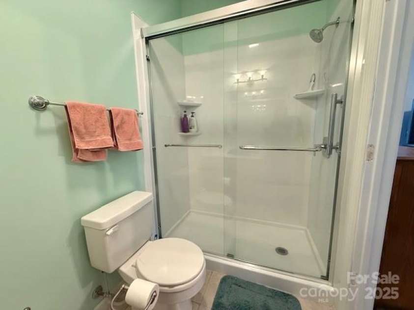 123 Cross Creek Drive, Statesville, NC 28625.  MLS# CAR4247870, YatesRealty ID 31156. 