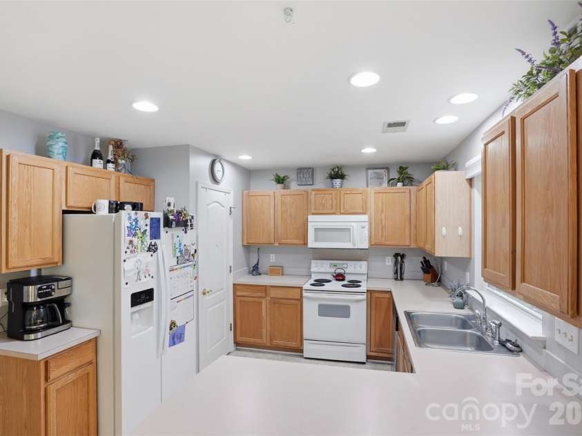 131 Scotch Irish Lane, Troutman, NC 28166.  MLS# CAR4385285, YatesRealty ID 31157. 
