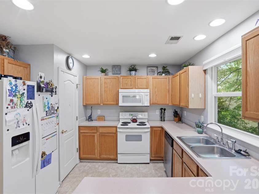 131 Scotch Irish Lane, Troutman, NC 28166.  MLS# CAR4385285, YatesRealty ID 31157. 
