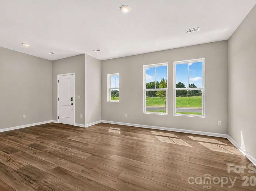 6539 Fire Lily Lane, Charlotte, NC 28216.  MLS# CAR4380525, YatesRealty ID 31158. 