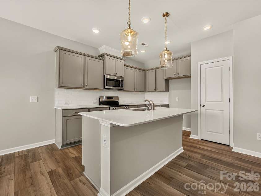 6539 Fire Lily Lane, Charlotte, NC 28216.  MLS# CAR4380525, YatesRealty ID 31158. 