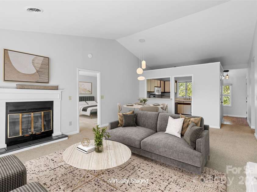 432 Windswept Drive, Asheville, NC 28801.  MLS# CAR4194301, YatesRealty ID 3116. 