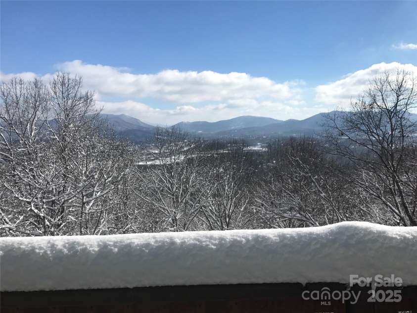 432 Windswept Drive, Asheville, NC 28801.  MLS# CAR4194301, YatesRealty ID 3116. Amazing winter views!!