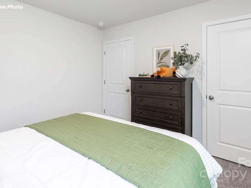 13113 Bristlehead Way, Charlotte, NC 28215.  MLS# CAR4284980, YatesRealty ID 31160. 