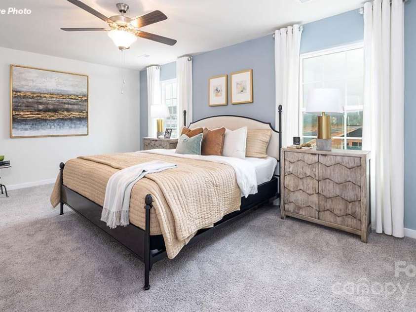 13113 Bristlehead Way, Charlotte, NC 28215.  MLS# CAR4284980, YatesRealty ID 31160. 