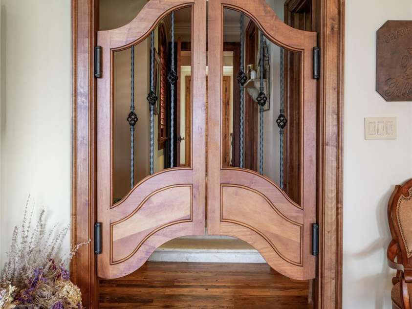 83 Summit Tower Circle, Asheville, NC 28804.  MLS# CAR4377034, YatesRealty ID 31160. 