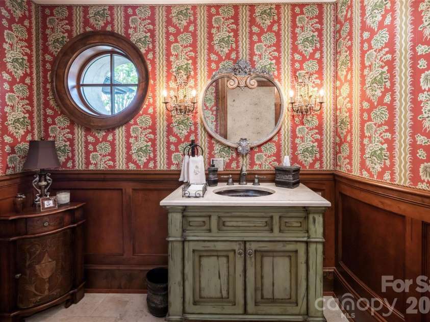83 Summit Tower Circle, Asheville, NC 28804.  MLS# CAR4377034, YatesRealty ID 31160. 