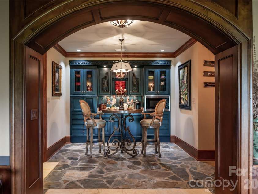 83 Summit Tower Circle, Asheville, NC 28804.  MLS# CAR4377034, YatesRealty ID 31160. 