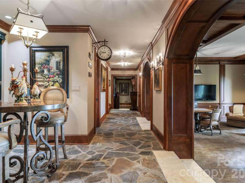 83 Summit Tower Circle, Asheville, NC 28804.  MLS# CAR4377034, YatesRealty ID 31160. 