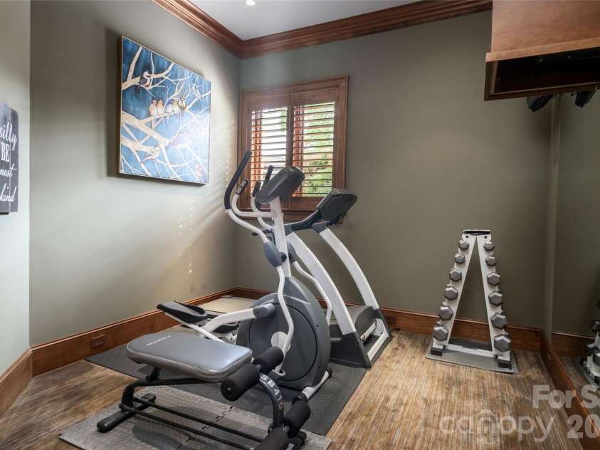 83 Summit Tower Circle, Asheville, NC 28804.  MLS# CAR4377034, YatesRealty ID 31160. 