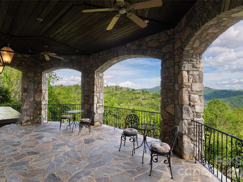 83 Summit Tower Circle, Asheville, NC 28804.  MLS# CAR4377034, YatesRealty ID 31160. 